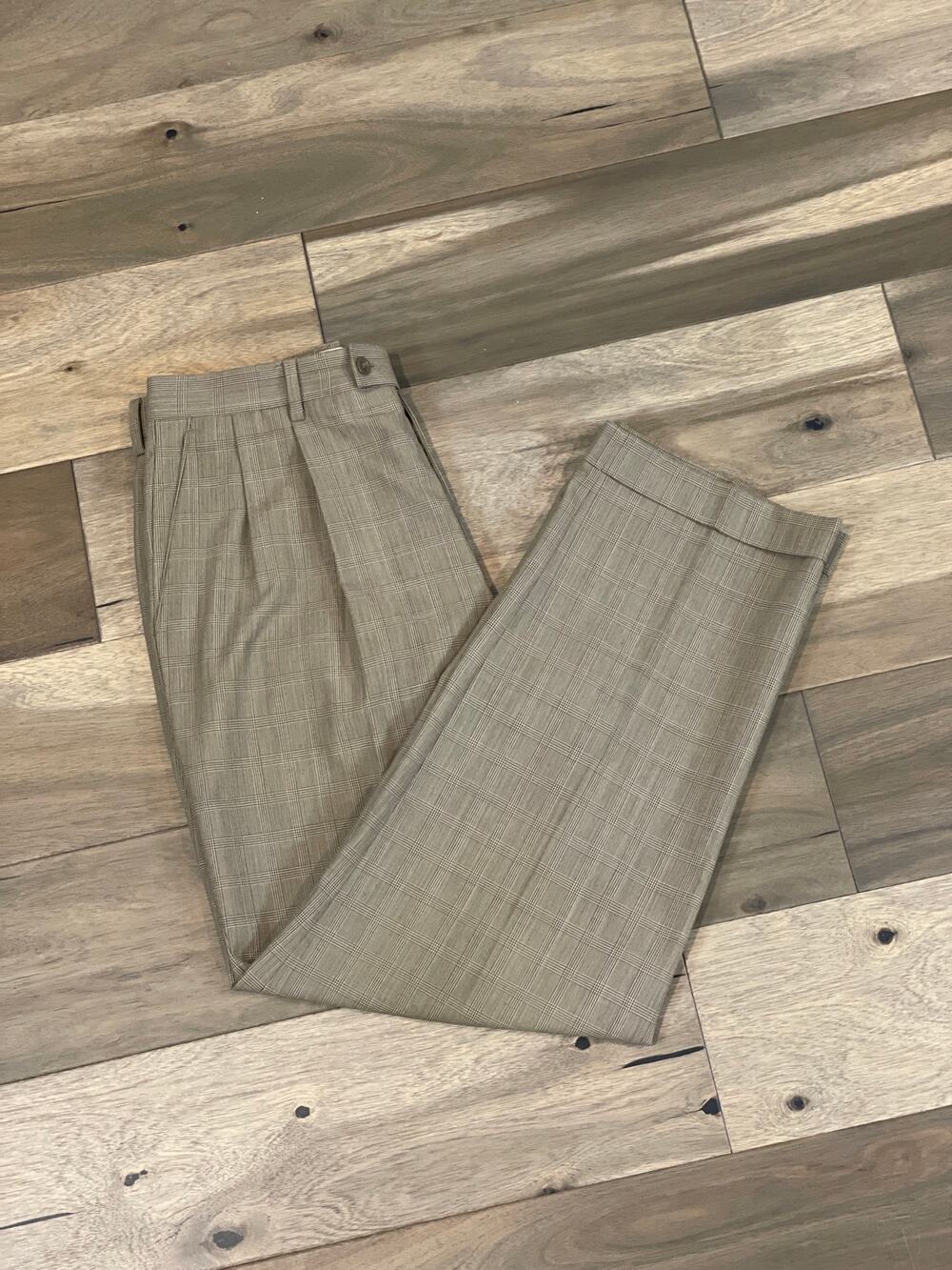 T. Harris Mens Tan Beige Plaid Pleated Wool Blend Pants Size 34W x 30L Cuffed